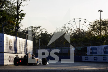 2023-02-10 - 58 RAST René (ger), Neom McLaren Formula E Team, Spark-Nissan, Nissan e-4ORCE 04, action during the 2023 Hyderabad ePrix, 3rd meeting of the 2022-23 ABB FIA Formula E World Championship, on the Hyderabad Street Circuit from February 9 to 11, in Hyderabad, India - AUTO - 2022 FORMULA E HYDERABAD EPRIX - FORMULA E - MOTORS