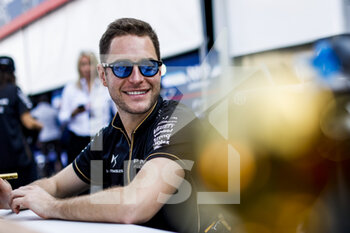 2023-02-11 - VANDOORNE Stoffel (bel), DS Penske Formula E Team, Spark-DS, DS E-Tense FE23, portrait during the 2023 Hyderabad ePrix, 3rd meeting of the 2022-23 ABB FIA Formula E World Championship, on the Hyderabad Street Circuit from February 9 to 11, in Hyderabad, India - AUTO - 2022 FORMULA E HYDERABAD EPRIX - FORMULA E - MOTORS