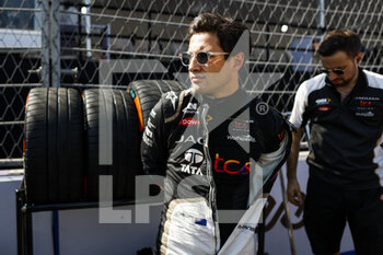 2023-02-11 - EVANS Mitch (nzl), Jaguar TCS Racing, Spark-Jaguar, Jaguar I - Time 6, portrait on the grid during the 2023 Hyderabad ePrix, 3rd meeting of the 2022-23 ABB FIA Formula E World Championship, on the Hyderabad Street Circuit from February 9 to 11, in Hyderabad, India - AUTO - 2022 FORMULA E HYDERABAD EPRIX - FORMULA E - MOTORS