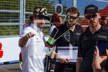 2023-02-24 - VANDOORNE Stoffel (bel), DS Penske Formula E Team, Spark-DS, DS E-Tense FE23, portrait Track walk during the 2023 Cape Town ePrix, 4th meeting of the 2022-23 ABB FIA Formula E World Championship, on the Cape Town Street Circuit from February 23 to 25, in Cape Town, South Africa - AUTO - 2023 FORMULA E CAPE TOWN EPRIX - FORMULA E - MOTORS