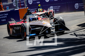 2023-02-24 - 11 DI GRASSI Lucas (bra), Mahindra Racing, Spark-Mahindra, Mahindra M9-Electro, action during the 2023 Cape Town ePrix, 4th meeting of the 2022-23 ABB FIA Formula E World Championship, on the Cape Town Street Circuit from February 23 to 25, in Cape Town, South Africa - AUTO - 2023 FORMULA E CAPE TOWN EPRIX - FORMULA E - MOTORS