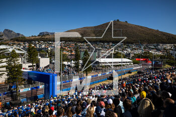 2023-02-25 - illustration from the grandstands tribunes foule, crowd during the 2023 Cape Town ePrix, 4th meeting of the 2022-23 ABB FIA Formula E World Championship, on the Cape Town Street Circuit from February 23 to 25, in Cape Town, South Africa - AUTO - 2023 FORMULA E CAPE TOWN EPRIX - FORMULA E - MOTORS