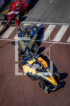 2023-02-25 - 05 HUGHES Jake (gbr), Neom McLaren Formula E Team, Spark-Nissan, Nissan e-4ORCE 04, action during the 2023 Cape Town ePrix, 4th meeting of the 2022-23 ABB FIA Formula E World Championship, on the Cape Town Street Circuit from February 23 to 25, in Cape Town, South Africa - AUTO - 2023 FORMULA E CAPE TOWN EPRIX - FORMULA E - MOTORS