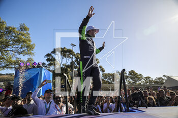 2023-02-25 - CASSIDY Nick (nzl), Envision Racing, Spark-Jaguar, Jaguar I - Time 6, portrait podium, portrait during the 2023 Cape Town ePrix, 4th meeting of the 2022-23 ABB FIA Formula E World Championship, on the Cape Town Street Circuit from February 23 to 25, in Cape Town, South Africa - AUTO - 2023 FORMULA E CAPE TOWN EPRIX - FORMULA E - MOTORS