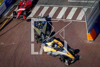 2023-02-25 - 05 HUGHES Jake (gbr), Neom McLaren Formula E Team, Spark-Nissan, Nissan e-4ORCE 04, action during the 2023 Cape Town ePrix, 4th meeting of the 2022-23 ABB FIA Formula E World Championship, on the Cape Town Street Circuit from February 23 to 25, in Cape Town, South Africa - AUTO - 2023 FORMULA E CAPE TOWN EPRIX - FORMULA E - MOTORS