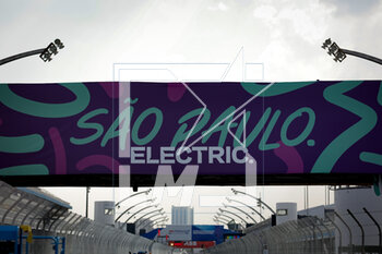 2023-03-23 - ambiance piste, track during the 2023 Sao Paulo ePrix, 5th meeting of the 2022-23 ABB FIA Formula E World Championship, on the Sao Paulo Street Circuit from March 23 to 25, 2023 in Sao Paulo, Brazil - AUTO - 2023 FORMULA E SAO PAULO EPRIX - FORMULA E - MOTORS