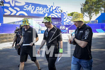 2023-03-24 - VANDOORNE Stoffel (bel), DS Penske Formula E Team, Spark-DS, DS E-Tense FE23, portrait trackwalk during the 2023 Sao Paulo ePrix, 5th meeting of the 2022-23 ABB FIA Formula E World Championship, on the Sao Paulo Street Circuit from March 23 to 25, 2023 in Sao Paulo, Brazil - AUTO - 2023 FORMULA E SAO PAULO EPRIX - FORMULA E - MOTORS