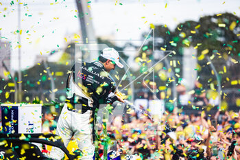 2023-03-25 - EVANS Mitch (nzl), Jaguar TCS Racing, Spark-Jaguar, Jaguar I - Time 6, portrait at the podium during the 2023 Sao Paulo ePrix, 5th meeting of the 2022-23 ABB FIA Formula E World Championship, on the Sao Paulo Street Circuit from March 23 to 25, 2023 in Sao Paulo, Brazil - AUTO - 2023 FORMULA E SAO PAULO EPRIX - FORMULA E - MOTORS