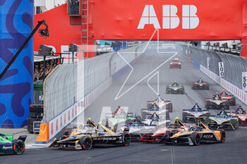 2023-03-25 - 25 VERGNE Jean-Eric (fra), DS Penske Formula E Team, Spark-DS, DS E-Tense FE23, action start during the 2023 Sao Paulo ePrix, 5th meeting of the 2022-23 ABB FIA Formula E World Championship, on the Sao Paulo Street Circuit from March 23 to 25, 2023 in Sao Paulo, Brazil - AUTO - 2023 FORMULA E SAO PAULO EPRIX - FORMULA E - MOTORS