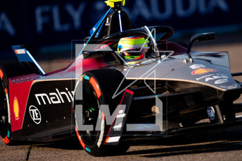 2023-04-22 - 08 ROWLAND Oliver (gbr), Mahindra Racing, Spark-Mahindra, Mahindra M9-Electro, action during the 2023 Berlin ePrix, 6th meeting of the 2022-23 ABB FIA Formula E World Championship, on the Tempelhof Airport Street Circuit from April 21 to 23, 2023 in Berlin, Germany - AUTO - 2023 FORMULA E BERLIN EPRIX - FORMULA E - MOTORS