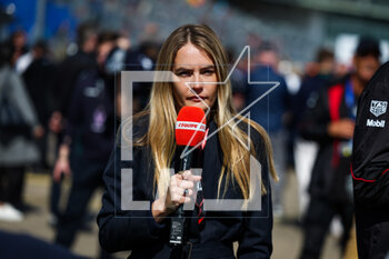 2023-04-23 - Mylène Dorange on the starting grid, L’Equipe Television presenter, portrait, during the 2023 Berlin ePrix, 6th meeting of the 2022-23 ABB FIA Formula E World Championship, on the Tempelhof Airport Street Circuit from April 21 to 23, 2023 in Berlin, Germany - AUTO - 2023 FORMULA E BERLIN EPRIX - FORMULA E - MOTORS