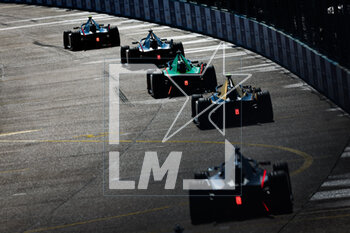 2023-04-23 - Cars in action during the 2023 Berlin ePrix, 6th meeting of the 2022-23 ABB FIA Formula E World Championship, on the Tempelhof Airport Street Circuit from April 21 to 23, 2023 in Berlin, Germany - AUTO - 2023 FORMULA E BERLIN EPRIX - FORMULA E - MOTORS