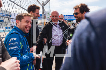 2023-04-23 - FRIJNS Robin (nld), Team ABT - CUPRA, Spark-Mahindra, Mahindra M9-Electro, portrait pole position grille de depart, starting grid during the 2023 Berlin ePrix, 6th meeting of the 2022-23 ABB FIA Formula E World Championship, on the Tempelhof Airport Street Circuit from April 21 to 23, 2023 in Berlin, Germany - AUTO - 2023 FORMULA E BERLIN EPRIX - FORMULA E - MOTORS