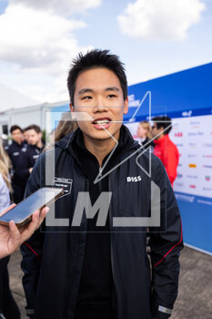 2023-04-23 - YIFEI Ye (chn), TAG HAUER Porsche Formula E Team, Porsche 99X Electric, portrait during the 2023 Berlin ePrix, 6th meeting of the 2022-23 ABB FIA Formula E World Championship, on the Tempelhof Airport Street Circuit from April 21 to 23, 2023 in Berlin, Germany - AUTO - 2023 FORMULA E BERLIN EPRIX - FORMULA E - MOTORS