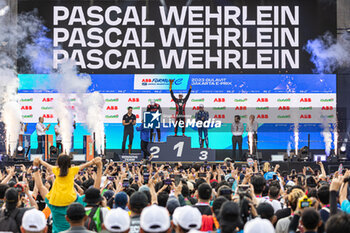 2023-06-03 - WEHRLEIN Pascal (ger), TAG HAUER Porsche Formula E Team, Porsche 99X Electric, DENNIS Jake (gbr), Avalanche Andretti Formula E, Spark-Porsche, Porsche 99X Electric, GUNTHER Maximilian (ger), Maserati MSG Racing, Spark-Venturi, portrait podium during the 2023 Jakarta ePrix, 8th meeting of the 2022-23 ABB FIA Formula E World Championship, on the Jakarta International e-Prix Circuit from June 2 to 3, 2023 in Jakarta, Indonesia - AUTO - 2023 FORMULA E JAKARTA EPRIX - FORMULA E - MOTORS