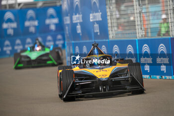 2023-06-03 - 58 RAST René (ger), Neom McLaren Formula E Team, Spark-Nissan, Nissan e-4ORCE 04, action Hankook tyres tires during the 2023 Jakarta ePrix, 8th meeting of the 2022-23 ABB FIA Formula E World Championship, on the Jakarta International e-Prix Circuit from June 2 to 3, 2023 in Jakarta, Indonesia - AUTO - 2023 FORMULA E JAKARTA EPRIX - FORMULA E - MOTORS