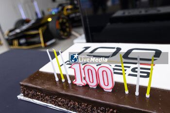 2023-06-04 - 100th races Cake, DS Automobiles during the 2023 Jakarta ePrix, 8th meeting of the 2022-23 ABB FIA Formula E World Championship, on the Jakarta International e-Prix Circuit from June 2 to 3, 2023 in Jakarta, Indonesia - AUTO - 2023 FORMULA E JAKARTA EPRIX - FORMULA E - MOTORS