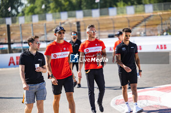 2023-06-23 - FRIJNS Robin (nld), Team ABT - CUPRA, Spark-Mahindra, Mahindra M9-Electro, portrait DENNIS Jake (gbr), Avalanche Andretti Formula E, Spark-Porsche, Porsche 99X Electric, portrait LOTTERER André (ger), Avalanche Andretti Formula E, Spark-Porsche, Porsche 99X Electric, portrait WEHRLEIN Pascal (ger), TAG HAUER Porsche Formula E Team, Porsche 99X Electric, portrait at the trackwalk during the 2023 Southwire Portland ePrix, 9th meeting of the 2022-23 ABB FIA Formula E World Championship, on the Portland International Raceway from June 22 to 24, 2023 in Portland, United States of America - AUTO - 2023 FORMULA E PORTLAND EPRIX - FORMULA E - MOTORS