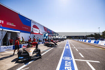 2023-06-24 - 08 MERHI Roberto (spa), Mahindra Racing, Spark-Mahindra, Mahindra M9-Electro, action 11 DI GRASSI Lucas (bra), Mahindra Racing, Spark-Mahindra, Mahindra M9-Electro, action pitlane during the 2023 Southwire Portland ePrix, 9th meeting of the 2022-23 ABB FIA Formula E World Championship, on the Portland International Raceway from June 22 to 24, 2023 in Portland, United States of America - AUTO - 2023 FORMULA E PORTLAND EPRIX - FORMULA E - MOTORS