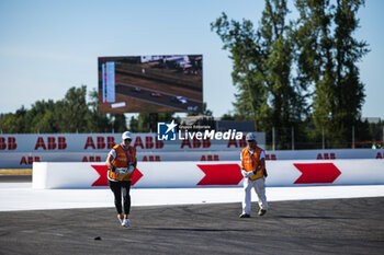 2023-06-25 - commissaire, marshall during the 2023 Southwire Portland ePrix, 9th meeting of the 2022-23 ABB FIA Formula E World Championship, on the Portland International Raceway from June 22 to 24, 2023 in Portland, United States of America - AUTO - 2023 FORMULA E PORTLAND EPRIX - FORMULA E - MOTORS