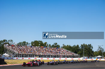 2023-06-25 - 17 NATO Norman (fra), Nissan Formula E Team, Spark-Nissan, Nissan e-4ORCE 04, action 13 DA COSTA Antonio Felix (prt), TAG HAUER Porsche Formula E Team, Porsche 99X Electric, action 27 DENNIS Jake (gbr), Avalanche Andretti Formula E, Spark-Porsche, Porsche 99X Electric, action during the 2023 Southwire Portland ePrix, 9th meeting of the 2022-23 ABB FIA Formula E World Championship, on the Portland International Raceway from June 22 to 24, 2023 in Portland, United States of America - AUTO - 2023 FORMULA E PORTLAND EPRIX - FORMULA E - MOTORS
