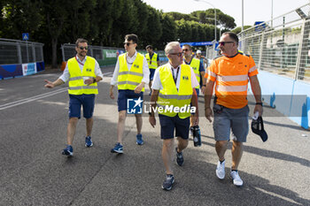 2023-07-13 - Scot Elkins, race Director for FIA Formula E at the track inspection during the 2023 Hankook Rome ePrix, 10th meeting of the 2022-23 ABB FIA Formula E World Championship, on the Circuit Cittadino dell’EUR from July 14 to 16, 2023 in Rome, Italy - AUTO - 2023 FORMULA E ROME EPRIX - FORMULA E - MOTORS