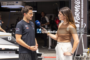 2023-07-13 - EVANS Mitch (nzl), Jaguar TCS Racing, Spark-Jaguar, Jaguar I - Time 6, portrait with Vicky Piria during the 2023 Hankook Rome ePrix, 10th meeting of the 2022-23 ABB FIA Formula E World Championship, on the Circuit Cittadino dell’EUR from July 14 to 16, 2023 in Rome, Italy - AUTO - 2023 FORMULA E ROME EPRIX - FORMULA E - MOTORS