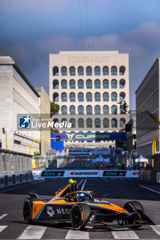 2023-07-15 - 05 HUGHES Jake (gbr), Neom McLaren Formula E Team, Spark-Nissan, Nissan e-4ORCE 04, action during the 2023 Hankook Rome ePrix, 10th meeting of the 2022-23 ABB FIA Formula E World Championship, on the Circuit Cittadino dell’EUR from July 14 to 16, 2023 in Rome, Italy - AUTO - 2023 FORMULA E ROME EPRIX - FORMULA E - MOTORS