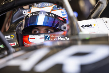 2023-07-15 - EVANS Mitch (nzl), Jaguar TCS Racing, Spark-Jaguar, Jaguar I - Time 6, portrait during the 2023 Hankook Rome ePrix, 10th meeting of the 2022-23 ABB FIA Formula E World Championship, on the Circuit Cittadino dell’EUR from July 14 to 16, 2023 in Rome, Italy - AUTO - 2023 FORMULA E ROME EPRIX - FORMULA E - MOTORS