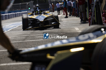 2023-07-15 - 01 VANDOORNE Stoffel (bel), DS Penske Formula E Team, Spark-DS, DS E-Tense FE23, action, front wing broken during the 2023 Hankook Rome ePrix, 10th meeting of the 2022-23 ABB FIA Formula E World Championship, on the Circuit Cittadino dell’EUR from July 14 to 16, 2023 in Rome, Italy - AUTO - 2023 FORMULA E ROME EPRIX - FORMULA E - MOTORS