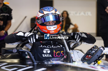 2023-07-15 - EVANS Mitch (nzl), Jaguar TCS Racing, Spark-Jaguar, Jaguar I - Time 6, portrait during the 2023 Hankook Rome ePrix, 10th meeting of the 2022-23 ABB FIA Formula E World Championship, on the Circuit Cittadino dell’EUR from July 14 to 16, 2023 in Rome, Italy - AUTO - 2023 FORMULA E ROME EPRIX - FORMULA E - MOTORS