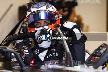 2023-07-15 - EVANS Mitch (nzl), Jaguar TCS Racing, Spark-Jaguar, Jaguar I - Time 6, portrait during the 2023 Hankook Rome ePrix, 10th meeting of the 2022-23 ABB FIA Formula E World Championship, on the Circuit Cittadino dell’EUR from July 14 to 16, 2023 in Rome, Italy - AUTO - 2023 FORMULA E ROME EPRIX - FORMULA E - MOTORS