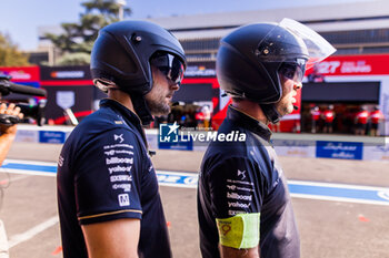 2023-07-15 - mecaniciens mechanics, DS Penske Formula E Team, portrait during the 2023 Hankook Rome ePrix, 10th meeting of the 2022-23 ABB FIA Formula E World Championship, on the Circuit Cittadino dell’EUR from July 14 to 16, 2023 in Rome, Italy - AUTO - 2023 FORMULA E ROME EPRIX - FORMULA E - MOTORS