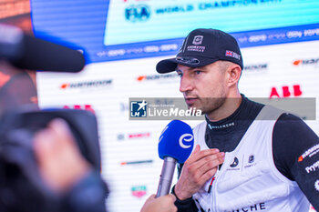 2023-07-15 - DENNIS Jake (gbr), Avalanche Andretti Formula E, Spark-Porsche, Porsche 99X Electric, portrait during the 2023 Hankook Rome ePrix, 10th meeting of the 2022-23 ABB FIA Formula E World Championship, on the Circuit Cittadino dell’EUR from July 14 to 16, 2023 in Rome, Italy - AUTO - 2023 FORMULA E ROME EPRIX - FORMULA E - MOTORS