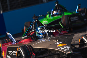 2023-07-15 - 11 DI GRASSI Lucas (bra), Mahindra Racing, Spark-Mahindra, Mahindra M9-Electro, action 16 BUEMI Sébastien (swi), Envision Racing, Spark-Jaguar, Jaguar I - Time 6, action during the 2023 Hankook Rome ePrix, 10th meeting of the 2022-23 ABB FIA Formula E World Championship, on the Circuit Cittadino dell’EUR from July 14 to 16, 2023 in Rome, Italy - AUTO - 2023 FORMULA E ROME EPRIX - FORMULA E - MOTORS