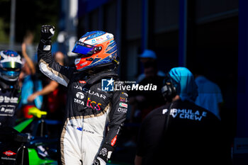 2023-07-15 - EVANS Mitch (nzl), Jaguar TCS Racing, Spark-Jaguar, Jaguar I - Time 6, portrait during the 2023 Hankook Rome ePrix, 10th meeting of the 2022-23 ABB FIA Formula E World Championship, on the Circuit Cittadino dell’EUR from July 14 to 16, 2023 in Rome, Italy - AUTO - 2023 FORMULA E ROME EPRIX - FORMULA E - MOTORS