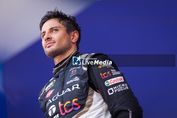 2023-07-15 - EVANS Mitch (nzl), Jaguar TCS Racing, Spark-Jaguar, Jaguar I - Time 6, portrait during the 2023 Hankook Rome ePrix, 10th meeting of the 2022-23 ABB FIA Formula E World Championship, on the Circuit Cittadino dell’EUR from July 14 to 16, 2023 in Rome, Italy - AUTO - 2023 FORMULA E ROME EPRIX - FORMULA E - MOTORS