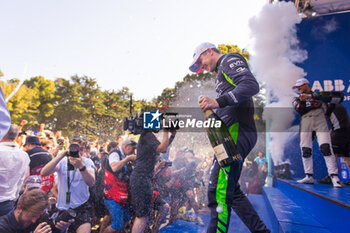 2023-07-15 - CASSIDY Nick (nzl), Envision Racing, Spark-Jaguar, Jaguar I - Time 6, portrait during the 2023 Hankook Rome ePrix, 10th meeting of the 2022-23 ABB FIA Formula E World Championship, on the Circuit Cittadino dell’EUR from July 14 to 16, 2023 in Rome, Italy - AUTO - 2023 FORMULA E ROME EPRIX - FORMULA E - MOTORS