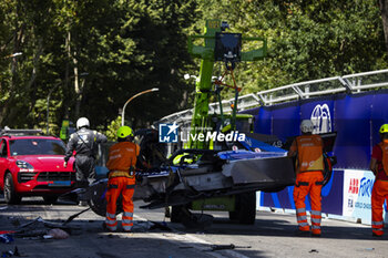 2023-07-15 - Crash, red flag, 48 MORTARA Edoardo (swi), Maserati MSG Racing, Spark-Venturi, action during the 2023 Hankook Rome ePrix, 10th meeting of the 2022-23 ABB FIA Formula E World Championship, on the Circuit Cittadino dell’EUR from July 14 to 16, 2023 in Rome, Italy - AUTO - 2023 FORMULA E ROME EPRIX - FORMULA E - MOTORS