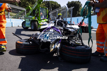 2023-07-15 - Crash, red flag, 10 BIRD Sam (gbr), Jaguar TCS Racing, Spark-Jaguar, Jaguar I - Time 6, action during the 2023 Hankook Rome ePrix, 10th meeting of the 2022-23 ABB FIA Formula E World Championship, on the Circuit Cittadino dell’EUR from July 14 to 16, 2023 in Rome, Italy - AUTO - 2023 FORMULA E ROME EPRIX - FORMULA E - MOTORS