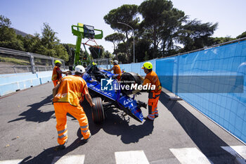 2023-07-15 - Crash, red flag, 48 MORTARA Edoardo (swi), Maserati MSG Racing, Spark-Venturi, action during the 2023 Hankook Rome ePrix, 10th meeting of the 2022-23 ABB FIA Formula E World Championship, on the Circuit Cittadino dell’EUR from July 14 to 16, 2023 in Rome, Italy - AUTO - 2023 FORMULA E ROME EPRIX - FORMULA E - MOTORS