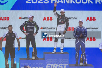 2023-07-15 - Podium ceremony, CASSIDY Nick (nzl), Envision Racing, Spark-Jaguar, Jaguar I - Time 6, EVANS Mitch (nzl), Jaguar TCS Racing, Spark-Jaguar, Jaguar I - Time 6, GUNTHER Maximilian (ger), Maserati MSG Racing, Spark-Venturi, portrait during the 2023 Hankook Rome ePrix, 10th meeting of the 2022-23 ABB FIA Formula E World Championship, on the Circuit Cittadino dell’EUR from July 14 to 16, 2023 in Rome, Italy - AUTO - 2023 FORMULA E ROME EPRIX - FORMULA E - MOTORS