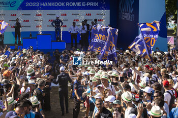 2023-07-15 - Podium ceremony, CASSIDY Nick (nzl), Envision Racing, Spark-Jaguar, Jaguar I - Time 6, portrait during the 2023 Hankook Rome ePrix, 10th meeting of the 2022-23 ABB FIA Formula E World Championship, on the Circuit Cittadino dell’EUR from July 14 to 16, 2023 in Rome, Italy - AUTO - 2023 FORMULA E ROME EPRIX - FORMULA E - MOTORS