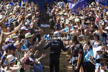 2023-07-15 - Podium ceremony, CASSIDY Nick (nzl), Envision Racing, Spark-Jaguar, Jaguar I - Time 6, portrait during the 2023 Hankook Rome ePrix, 10th meeting of the 2022-23 ABB FIA Formula E World Championship, on the Circuit Cittadino dell’EUR from July 14 to 16, 2023 in Rome, Italy - AUTO - 2023 FORMULA E ROME EPRIX - FORMULA E - MOTORS