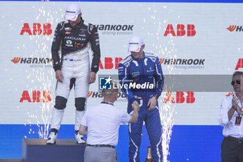 2023-07-15 - Mr Sanghoon Lee, President & COO, Hankook Tire Europe at the podium ceremony, GUNTHER Maximilian (ger), Maserati MSG Racing, Spark-Venturi, portrait during the 2023 Hankook Rome ePrix, 10th meeting of the 2022-23 ABB FIA Formula E World Championship, on the Circuit Cittadino dell’EUR from July 14 to 16, 2023 in Rome, Italy - AUTO - 2023 FORMULA E ROME EPRIX - FORMULA E - MOTORS