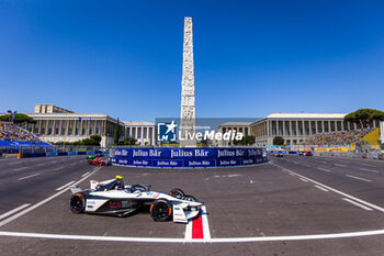 2023-07-15 - 10 BIRD Sam (gbr), Jaguar TCS Racing, Spark-Jaguar, Jaguar I - Time 6, action during the 2023 Hankook Rome ePrix, 10th meeting of the 2022-23 ABB FIA Formula E World Championship, on the Circuit Cittadino dell’EUR from July 14 to 16, 2023 in Rome, Italy - AUTO - 2023 FORMULA E ROME EPRIX - FORMULA E - MOTORS