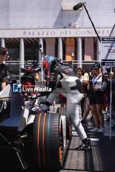 2023-07-15 - EVANS Mitch (nzl), Jaguar TCS Racing, Spark-Jaguar, Jaguar I - Time 6, portrait grille de depart, starting grid during the 2023 Hankook Rome ePrix, 10th meeting of the 2022-23 ABB FIA Formula E World Championship, on the Circuit Cittadino dell’EUR from July 14 to 16, 2023 in Rome, Italy - AUTO - 2023 FORMULA E ROME EPRIX - FORMULA E - MOTORS