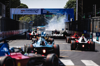 2023-07-15 - depart, start during the 2023 Hankook Rome ePrix, 10th meeting of the 2022-23 ABB FIA Formula E World Championship, on the Circuit Cittadino dell’EUR from July 14 to 16, 2023 in Rome, Italy - AUTO - 2023 FORMULA E ROME EPRIX - FORMULA E - MOTORS