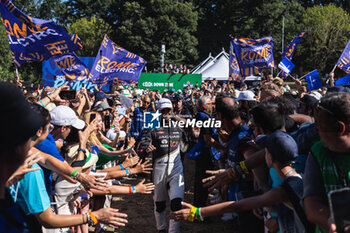 2023-07-15 - EVANS Mitch (nzl), Jaguar TCS Racing, Spark-Jaguar, Jaguar I - Time 6, portrait at the podium during the 2023 Hankook Rome ePrix, 10th meeting of the 2022-23 ABB FIA Formula E World Championship, on the Circuit Cittadino dell’EUR from July 14 to 16, 2023 in Rome, Italy - AUTO - 2023 FORMULA E ROME EPRIX - FORMULA E - MOTORS