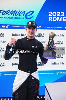 2023-07-16 - Pole position of DENNIS Jake (gbr), Avalanche Andretti Formula E, Spark-Porsche, Porsche 99X Electric, portrait during the 2023 Hankook Rome ePrix, 10th meeting of the 2022-23 ABB FIA Formula E World Championship, on the Circuit Cittadino dell’EUR from July 14 to 16, 2023 in Rome, Italy - AUTO - 2023 FORMULA E ROME EPRIX - FORMULA E - MOTORS